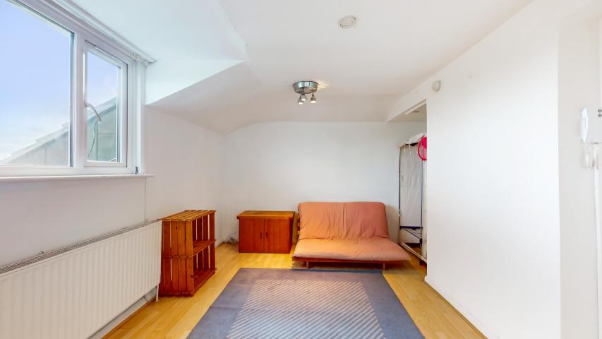 One Bedroom Apartment Brondesbury Road, Queens Park